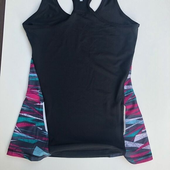 Under Armour coldblack tank HeatGear Jersey tank - Picture 6 of 15